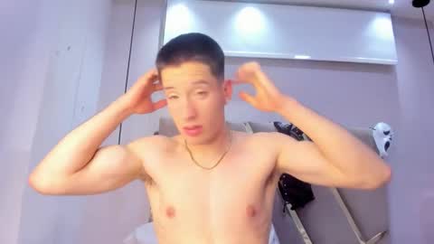 hunterheat_ online show from 10-20-25, 09:32