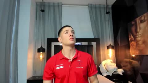 Snapshot of hunterheat_ chatting on 01-15-26, 11:37 hunterheat_ online show from 01-15-26, 11:37