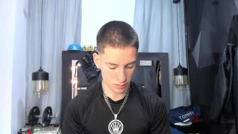 hunterheat_ online show from 04-12-26, 01:27