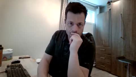 Snapshot of hurley7890 chatting on 05-05-26, 12:35 hurley7890 online show from 05-05-26, 12:35