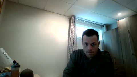 Snapshot of hurley7890 chatting on 06-01-26, 01:24 hurley7890 online show from 06-01-26, 01:24