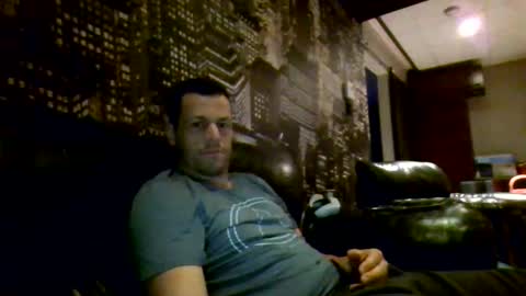 Snapshot of hurley7890 chatting on 06-02-26, 01:29 hurley7890 online show from 06-02-26, 01:29