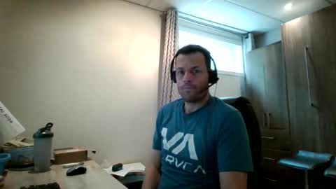 Snapshot of hurley7890 chatting on 06-04-26, 03:29 hurley7890 online show from 06-04-26, 03:29