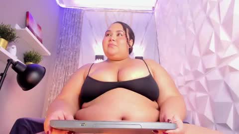 Hurren online show from 02-24-25, 06:49