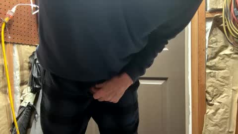 Snapshot of huskey300 chatting on 02-16-25, 02:21 huskey300 online show from 02-16-25, 02:21