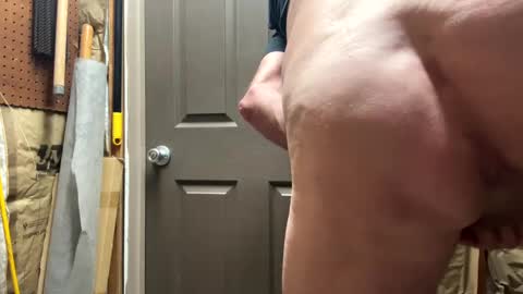 Snapshot of huskey300 chatting on 09-09-25, 01:21 huskey300 online show from 09-09-25, 01:21