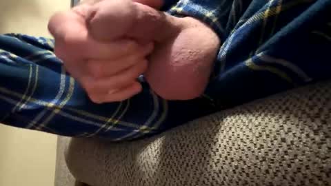 Snapshot of huskey300 chatting on 11-01-25, 01:46 huskey300 online show from 11-01-25, 01:46