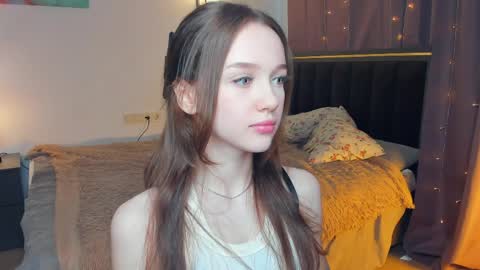 Lily online show from 05-21-26, 07:15