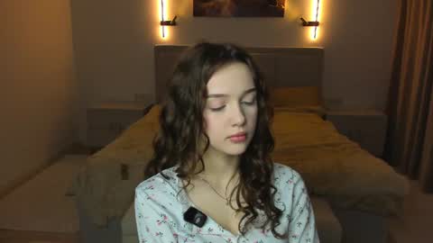 Lily online show from 07-17-26, 07:04