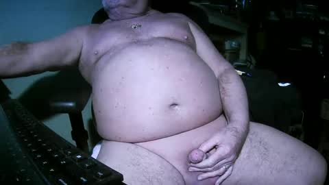 hwait121 online show from 12-18-24, 05:59