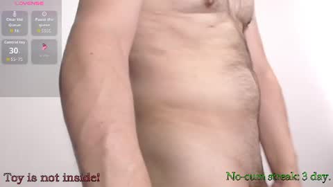 Snapshot of hxmister chatting on 06-26-26, 06:45 Andrew online show from 06-26-26, 06:45
