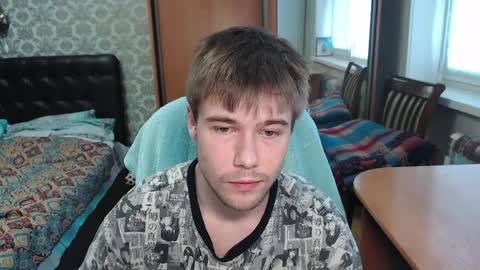 Tom online show from 04-10-26, 10:42