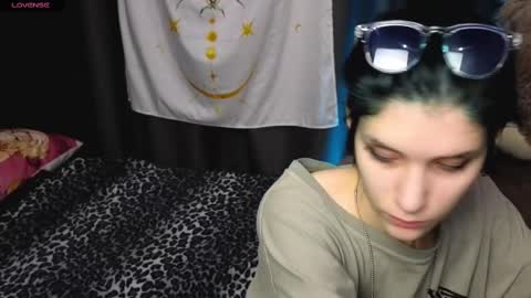 Snapshot of hyeon_jin chatting on 01-12-25, 08:25 Hyeon Jin online show from 01-12-25, 08:25