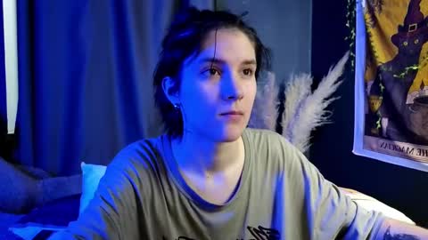 Snapshot of hyeon_jin chatting on 02-10-25, 09:04 Hyeon Jin online show from 02-10-25, 09:04