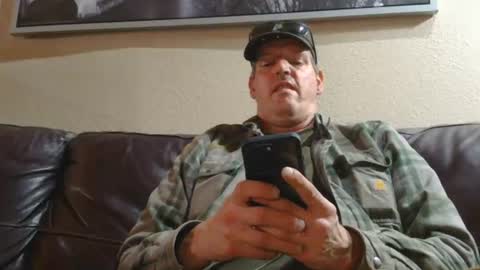 Snapshot of hypatia007_has_issues chatting on 01-12-26, 05:12 hypatia007_has_issues online show from 01-12-26, 05:12