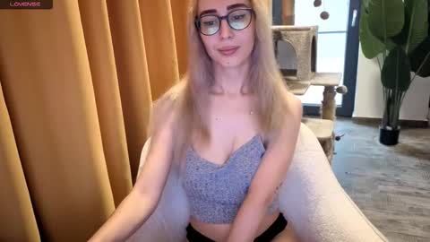 Emma Ava online show from 09-29-25, 06:51