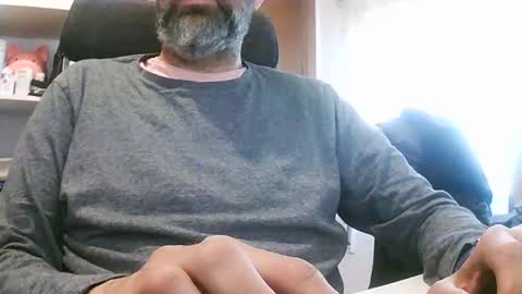 Hyperpau online show from 04-20-26, 06:16