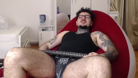 Snapshot of hypersyren chatting on 01-07-26, 10:23 hypersyren online show from 01-07-26, 10:23