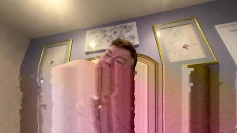 Snapshot of hypnotizing4u chatting on 12-31-24, 01:30 hypnotizing4u online show from 12-31-24, 01:30