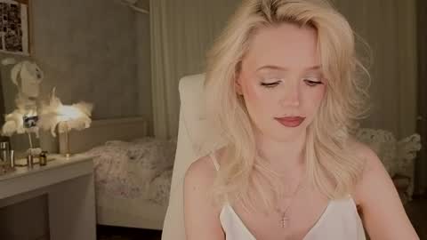 Joselle online show from 04-21-26, 12:01