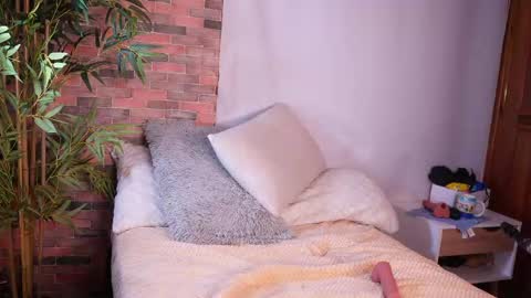 Lucy online show from 02-11-25, 09:31