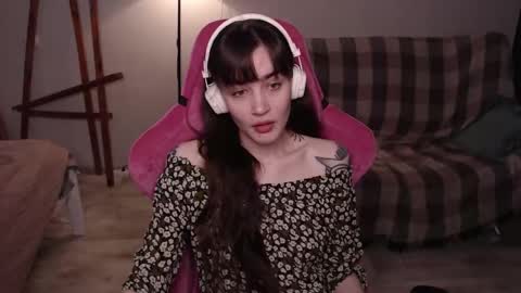 elisabeth online show from 11-25-25, 10:26