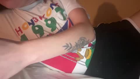 Snapshot of i_love_olive chatting on 09-17-25, 11:23 Olive online show from 09-17-25, 11:23