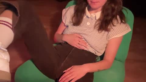 Snapshot of i_love_olive chatting on 09-28-25, 04:51 Olive online show from 09-28-25, 04:51