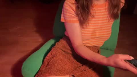 Snapshot of i_love_olive chatting on 10-01-25, 03:23 Olive online show from 10-01-25, 03:23