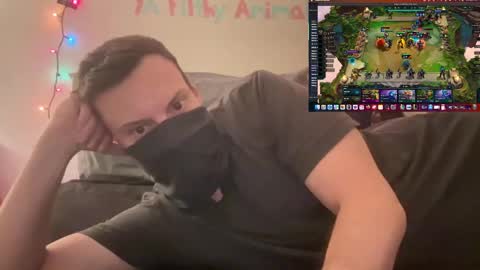 Snapshot of i_o_ro chatting on 12-30-24, 05:15 i o ro online show from 12-30-24, 05:15