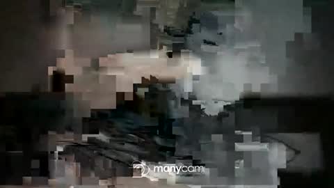 Snapshot of iam_leooo chatting on 01-02-25, 03:48 juan and roxana online show from 01-02-25, 03:48