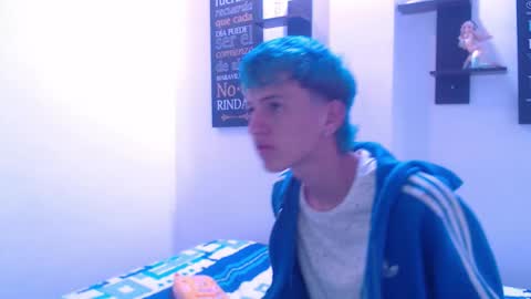 Snapshot of iam_lukas__ chatting on 09-27-25, 01:21 iam_lukas__ online show from 09-27-25, 01:21