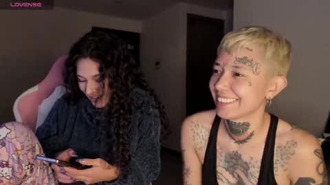 Snapshot of iam_nikki chatting on 03-10-25, 06:49 On instagram Imm NikkiHelp me reach 100 likes online show from 03-10-25, 06:49