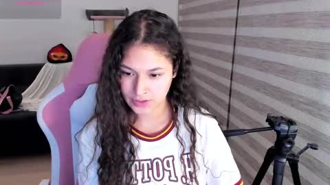 Snapshot of iam_nikki chatting on 09-22-25, 12:56 On instagram Imm NikkiHelp me reach 100 likes online show from 09-22-25, 12:56