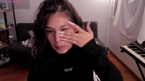 Snapshot of iam_nikki chatting on 01-31-26, 11:25 On instagram Imm NikkiHelp me reach 100 likes online show from 01-31-26, 11:25