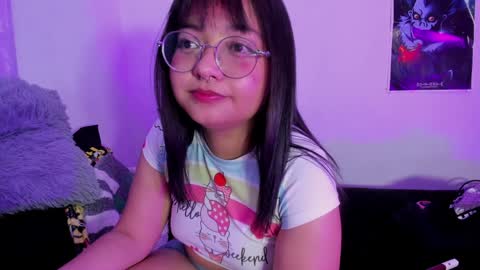 Snapshot of iam_zoechan chatting on 12-10-24, 11:00 Zoe 3 online show from 12-10-24, 11:00