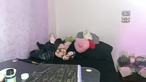 Snapshot of iam_zoechan chatting on 02-01-25, 01:23 Zoe 3 online show from 02-01-25, 01:23