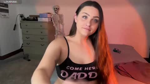 Crystal online show from 02-23-25, 03:56