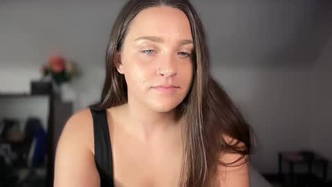 Crystal online show from 10-21-25, 05:30