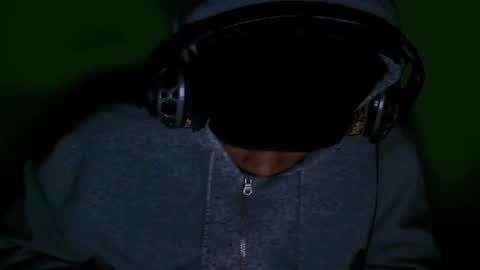 Snapshot of iamjohnny4u chatting on 11-28-25, 12:57 iamjohnny4u online show from 11-28-25, 12:57