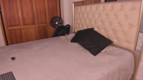Snapshot of iamjuanjoc chatting on 05-01-26, 04:28 iamjuanjoc online show from 05-01-26, 04:28