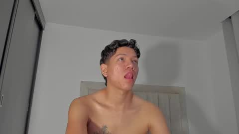 Juliiiiian online show from 06-07-26, 11:03