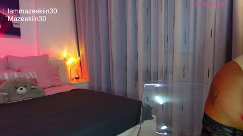 Snapshot of iammazeekiin30 chatting on 02-08-26, 05:33 Maze online show from 02-08-26, 05:33