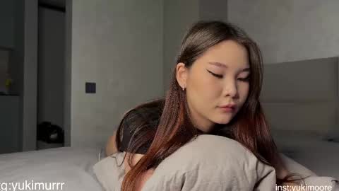 iamyuki_ online show from 04-15-26, 02:18