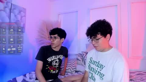 Snapshot of ian_and_austin chatting on 01-09-26, 02:09 Ian and Austin online show from 01-09-26, 02:09