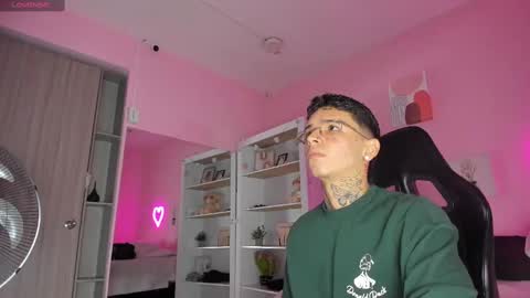 IAN CASTILLO online show from 09-25-25, 11:14