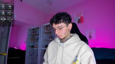 IAN CASTILLO online show from 12-03-25, 11:19