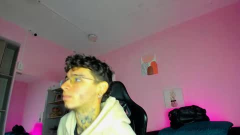 IAN CASTILLO online show from 12-04-25, 11:19