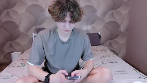 Ian Flor online show from 03-22-26, 04:10