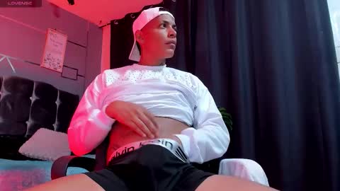 IAN LEIN online show from 12-01-25, 03:22